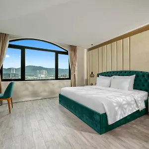 Lupin Boutique *** Da Nang